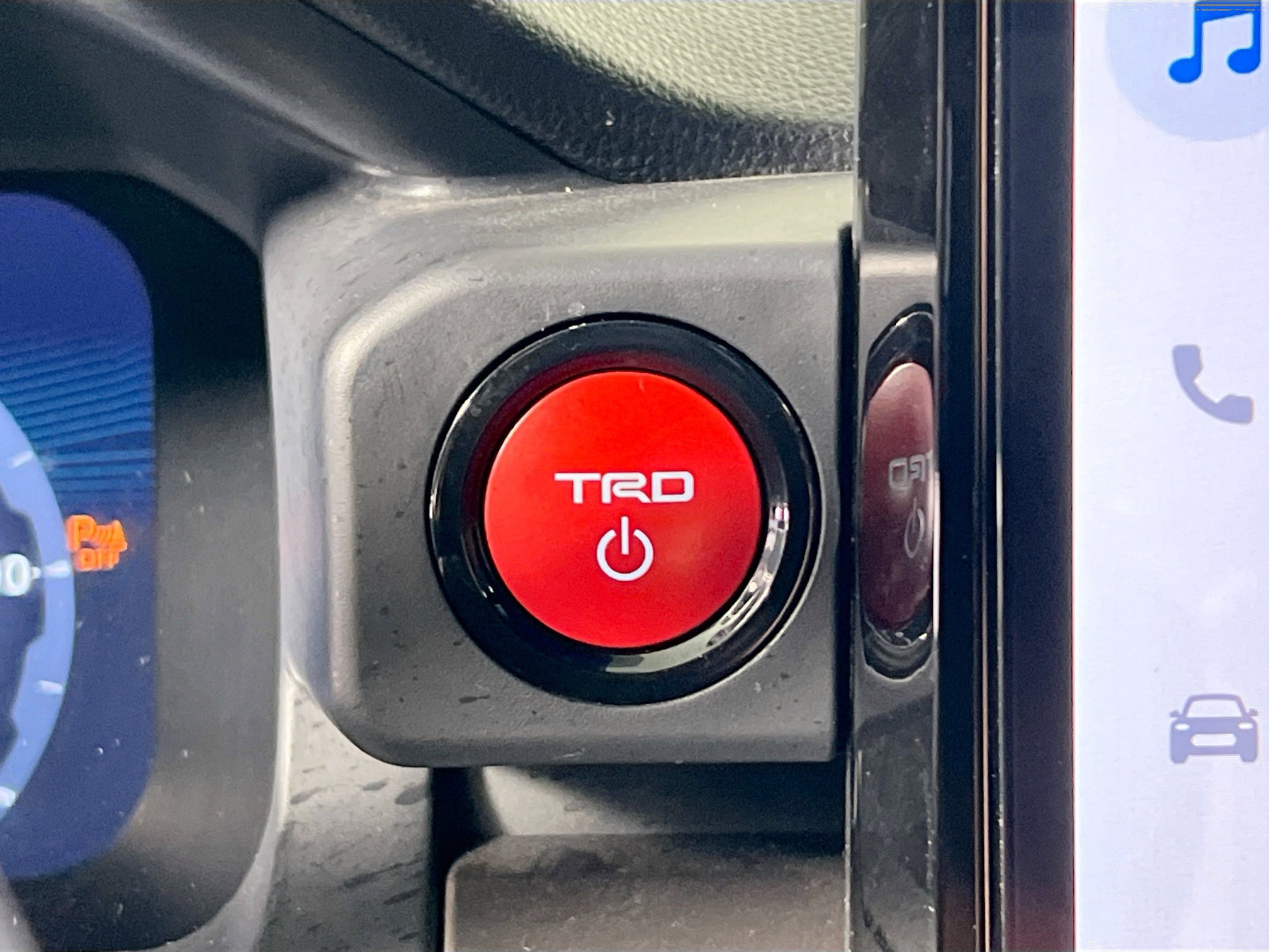 Used 2024 Toyota Tacoma TRD Off-Road w/ TRD Off Road Upgrade Package image 24