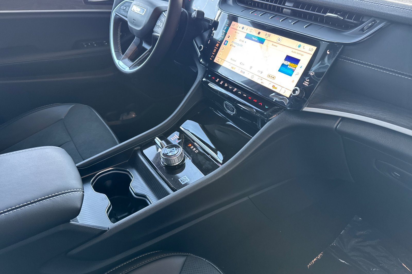New 2026 Jeep Grand Cherokee Altitude AWD/4WD image 14