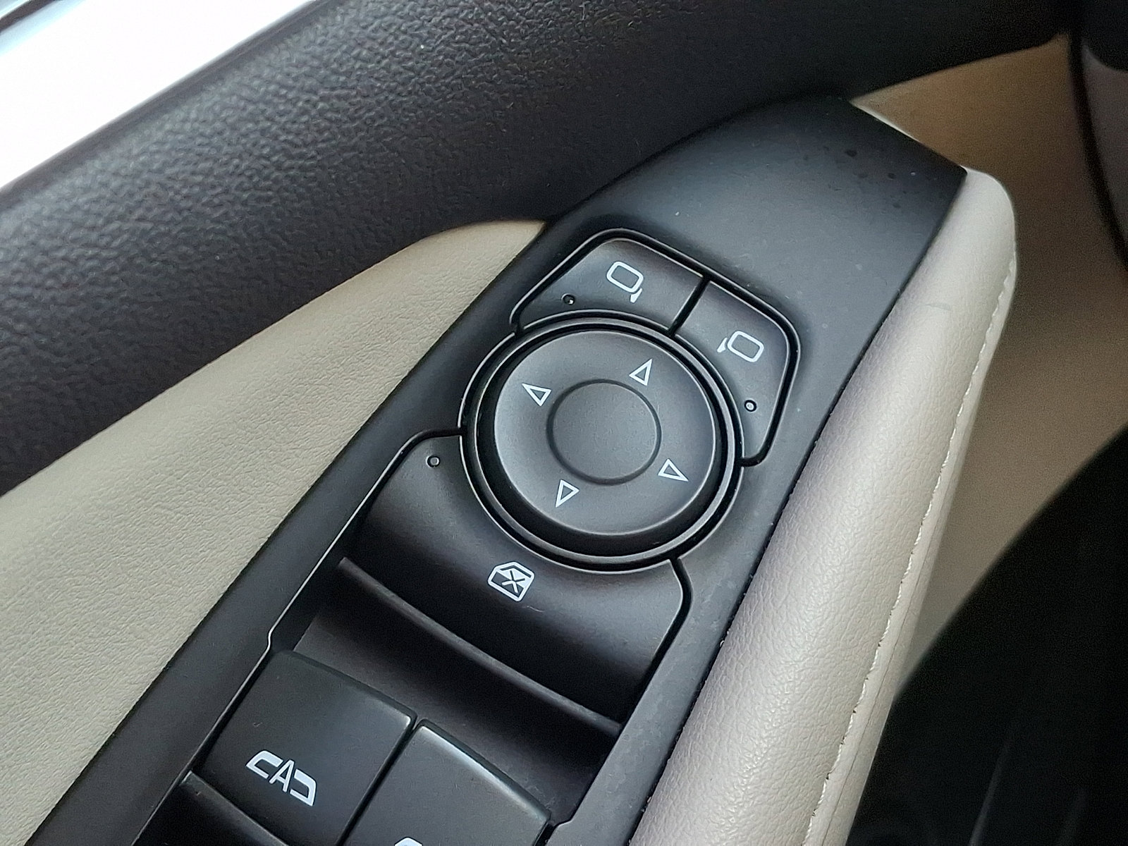 Used 2020 Buick Enclave Essence w/ Sound and Sites Package image 27