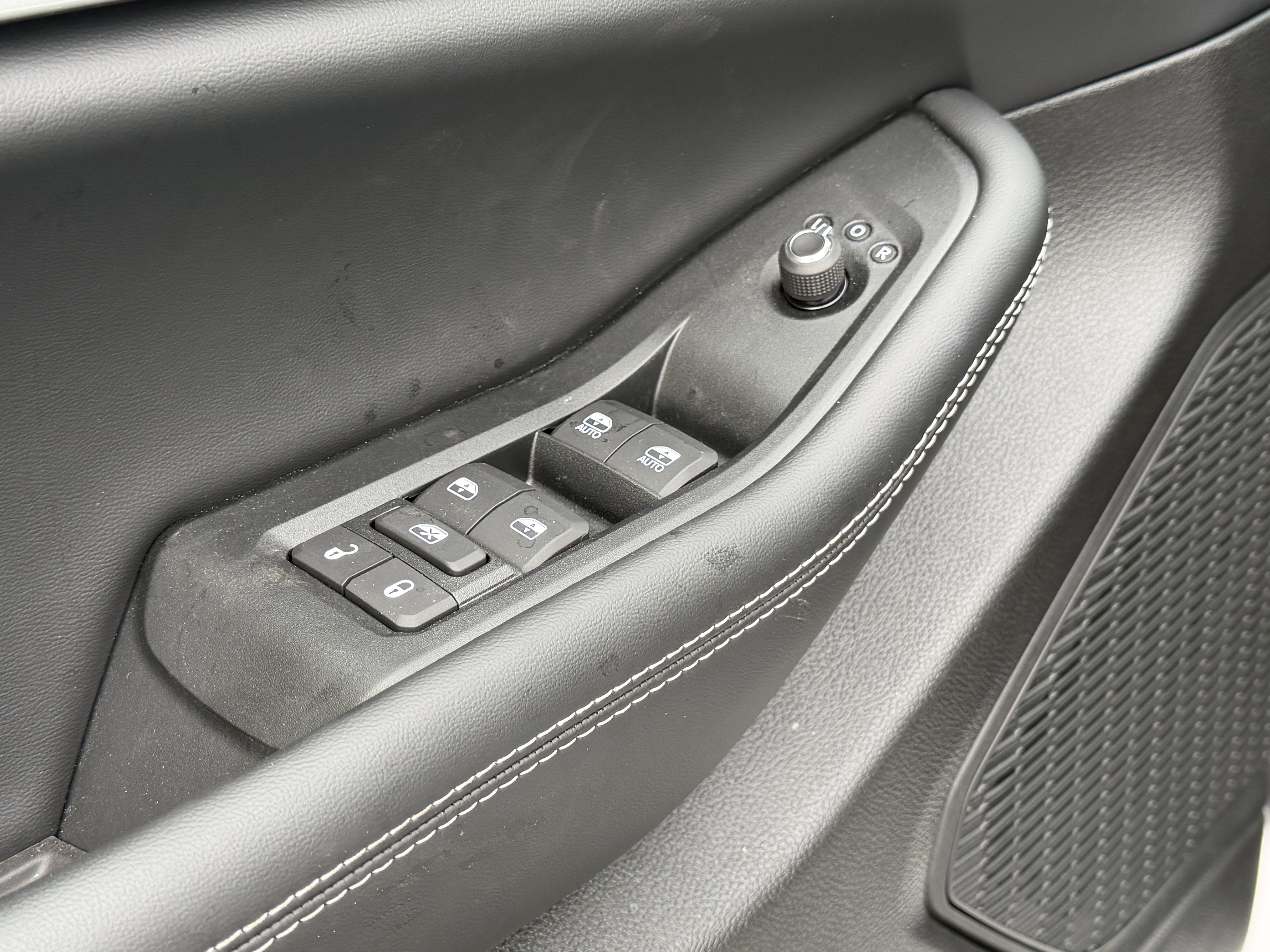New 2026 Jeep Grand Cherokee Altitude RWD image 20