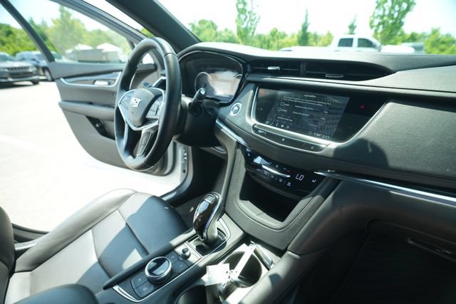 Used 2020 Cadillac XT5 Premium Luxury AWD/4WD image 39