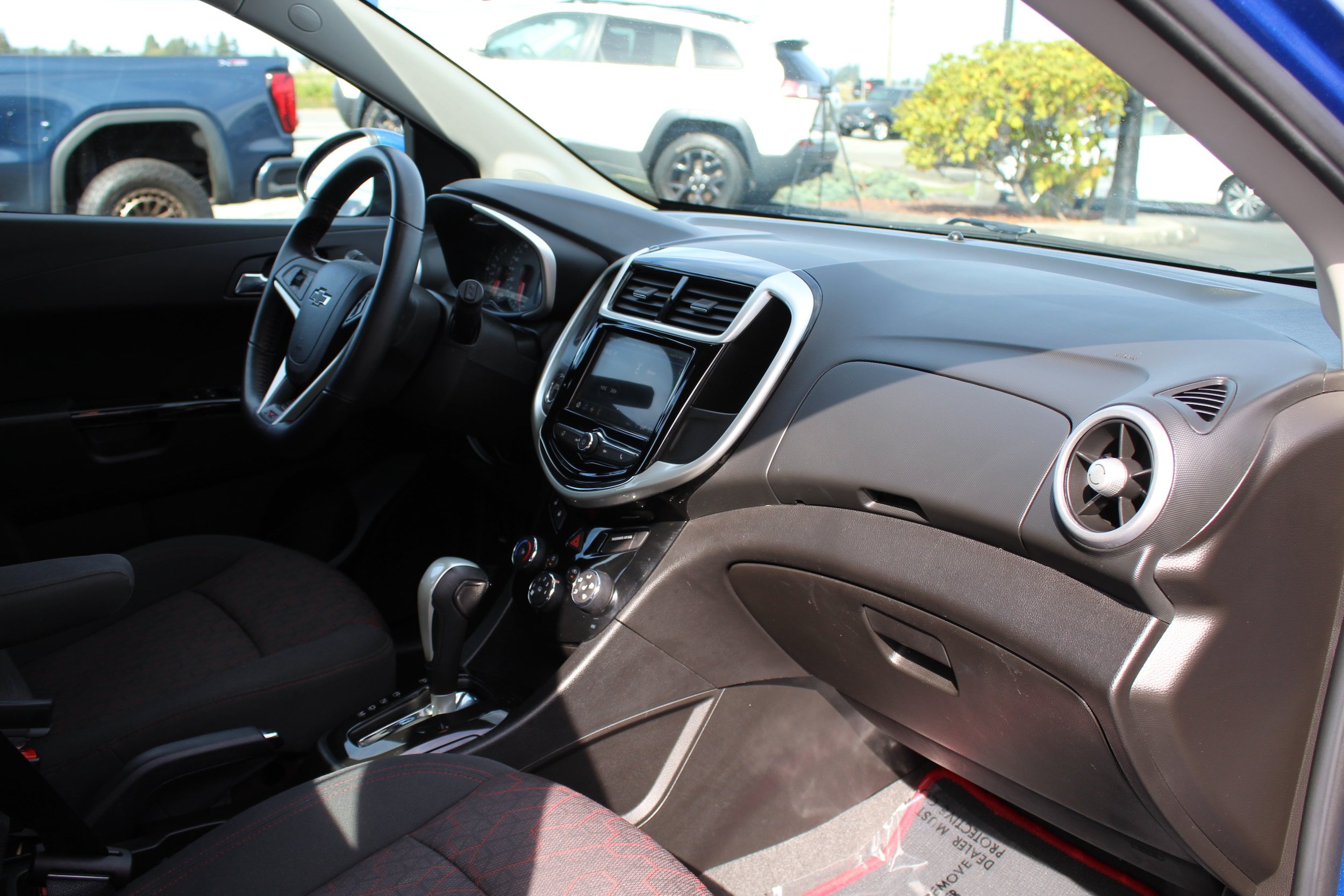Used 2018 Chevrolet Sonic LT w/ Convenience Package FWD image 22