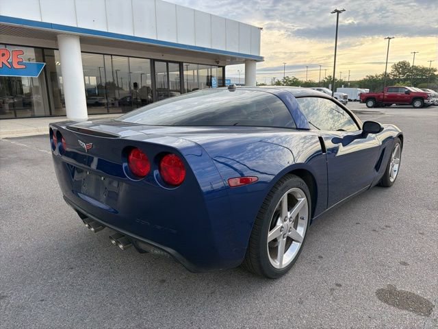 Used 2005 Chevrolet Corvette Coupe w/ Preferred Equipment Group RWD image 4