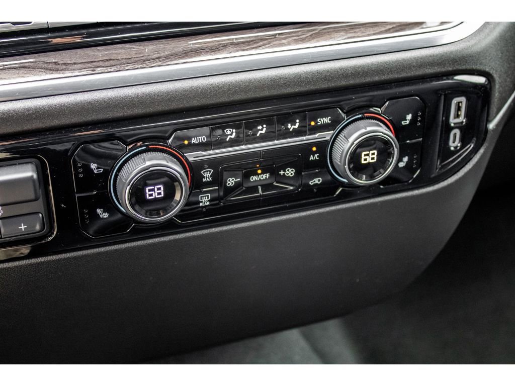 Used 2024 Chevrolet Silverado 3500 LTZ image 35