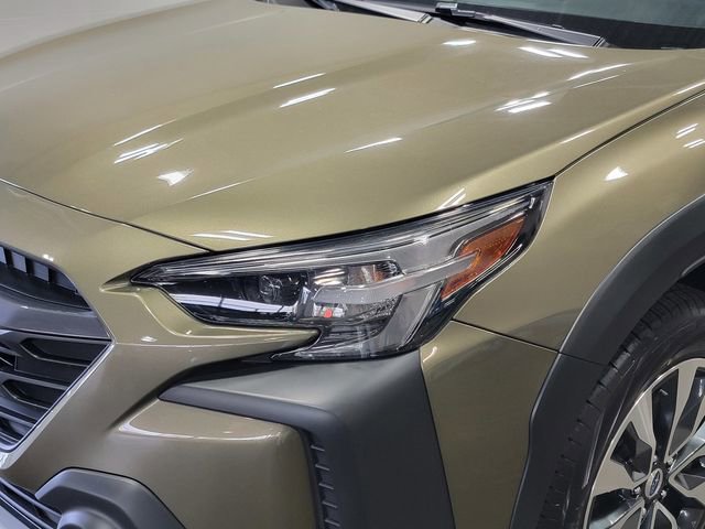Used 2023 Subaru Outback Touring AWD/4WD image 9