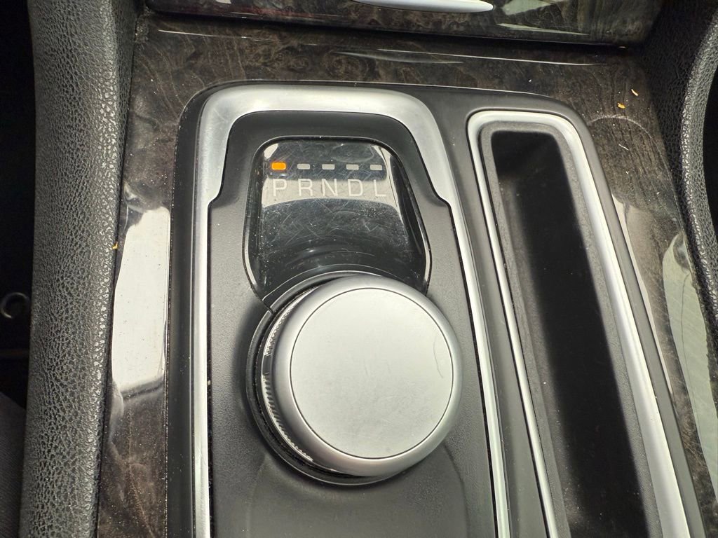 Used 2019 Chrysler 300 Limited image 24