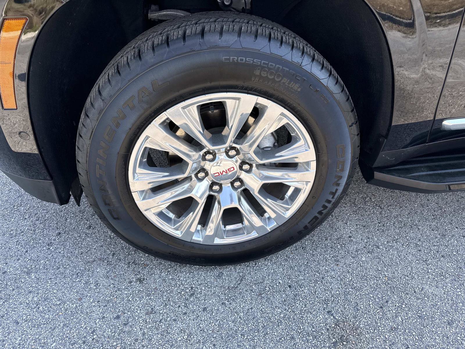 Used 2025 GMC Yukon Denali image 9