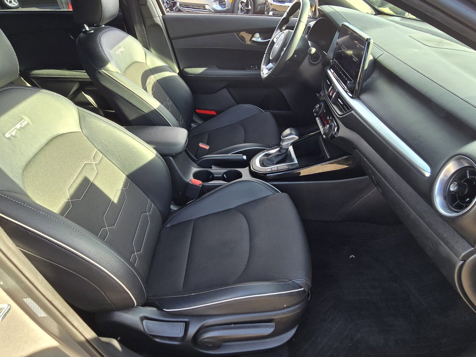 Certified 2023 Kia Forte GT-Line image 16