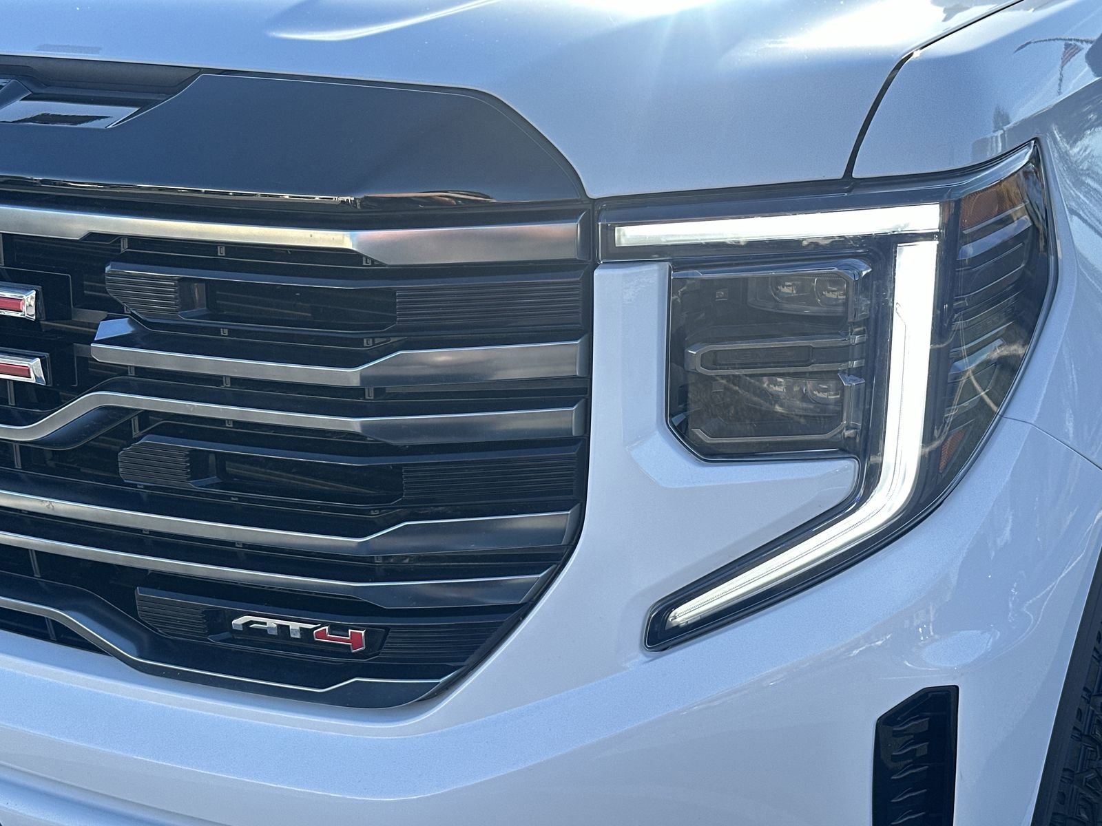 Used 2025 GMC Sierra 1500 AT4 image 11