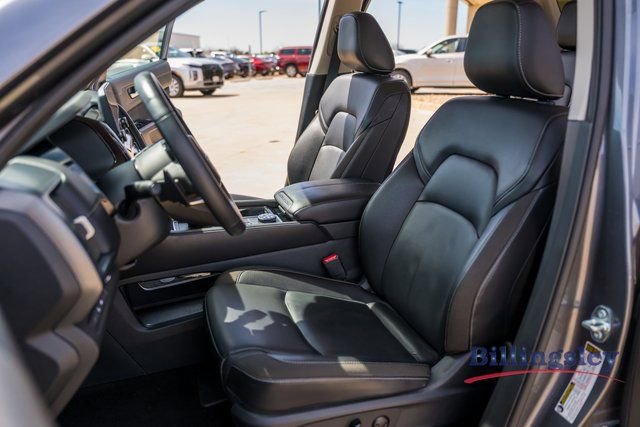 Used 2025 Nissan Pathfinder SL AWD/4WD image 10