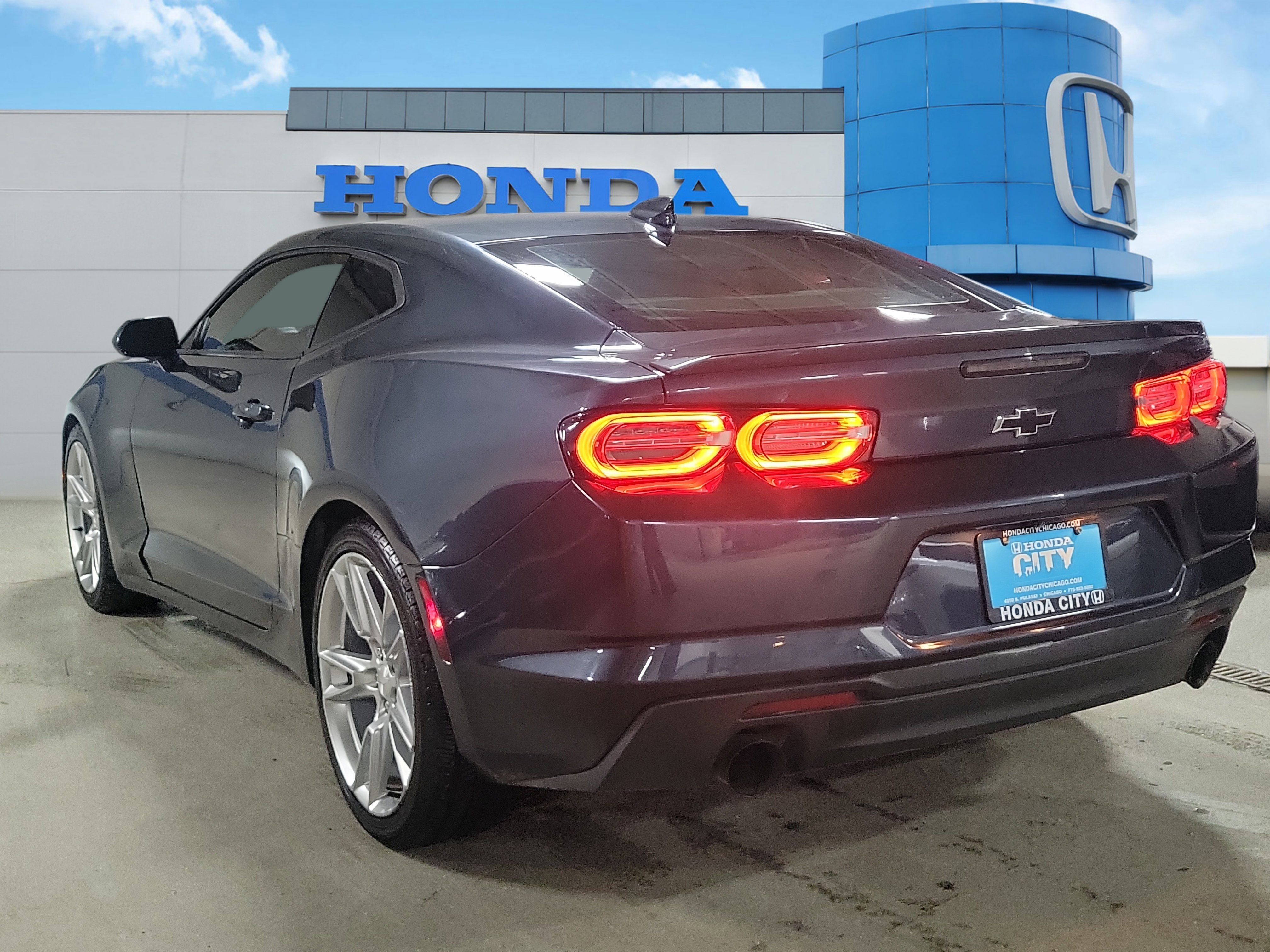 Used 2020 Chevrolet Camaro LT w/ RS Package image 4