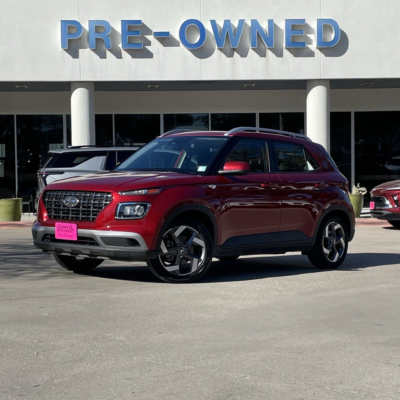 Used 2025 Hyundai Venue SEL image 1