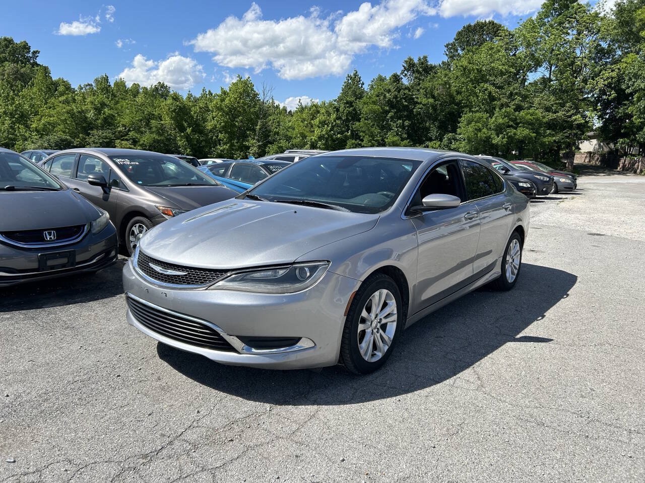 Used 2015 Chrysler 200 Limited w/ Convenience Group FWD image 2