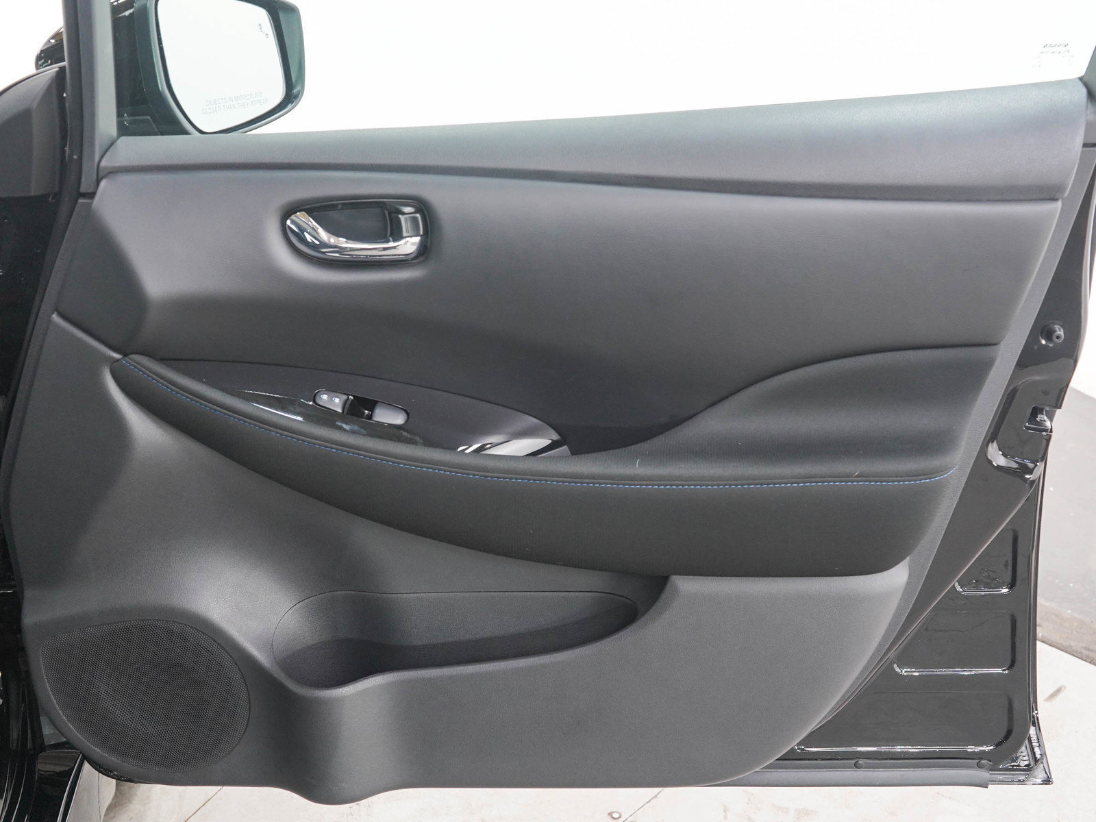 Used 2025 Nissan Leaf SV Plus FWD image 11