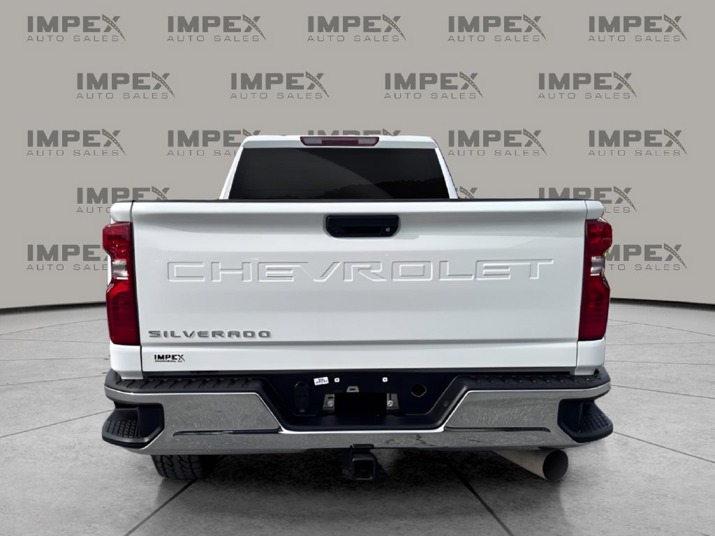 Used 2025 Chevrolet Silverado 2500 LT w/ Convenience Package AWD/4WD image 4