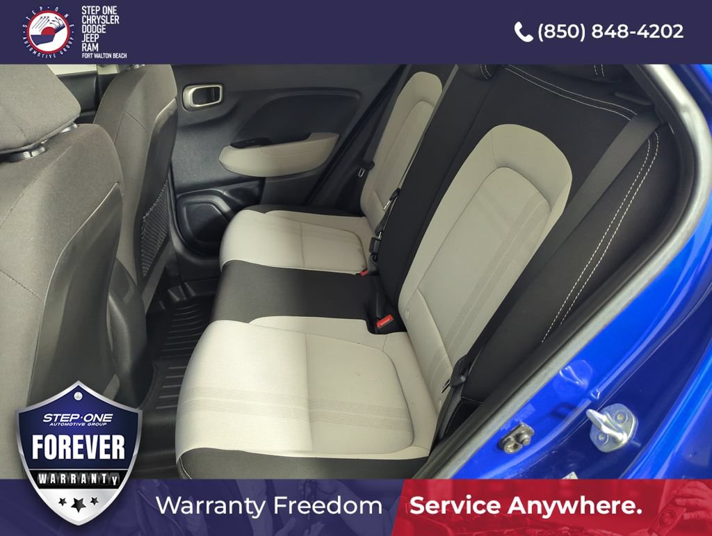 Used 2023 Hyundai Venue SEL FWD image 29