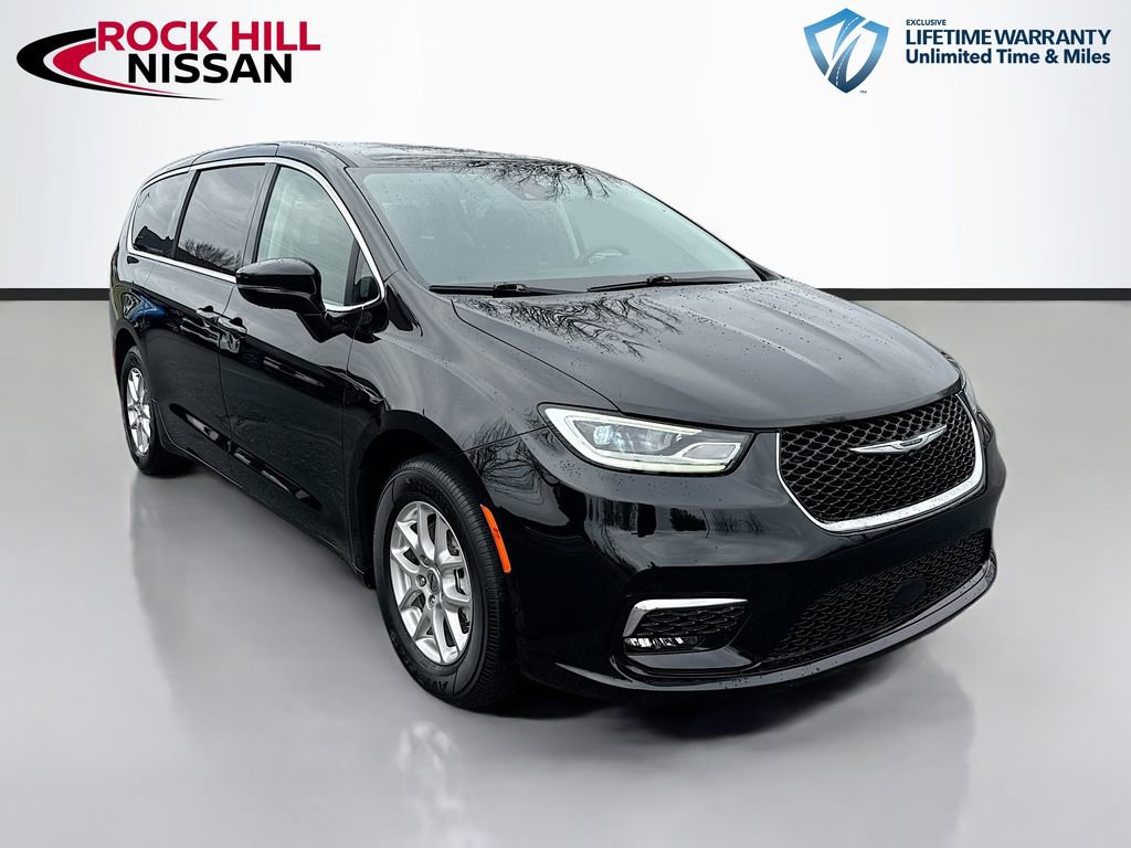 Used 2024 Chrysler Pacifica Touring-L