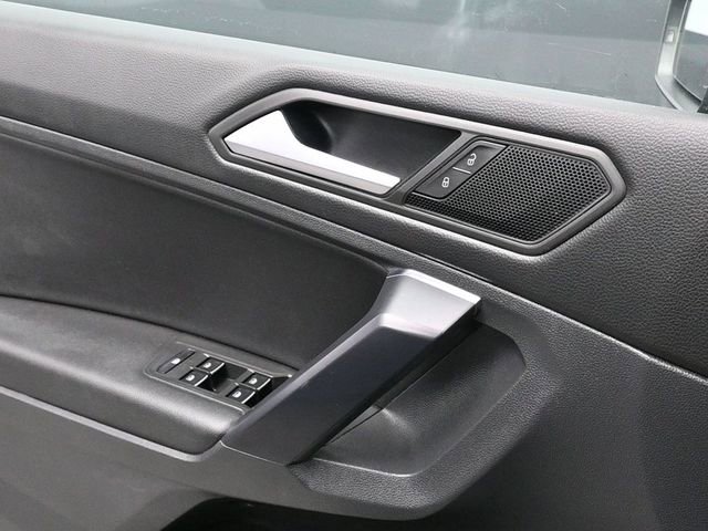 Used 2021 Volkswagen Tiguan SE R-Line image 24