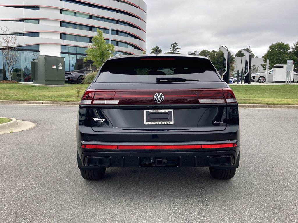 New 2026 Volkswagen Atlas Cross Sport SEL R-Line image 4