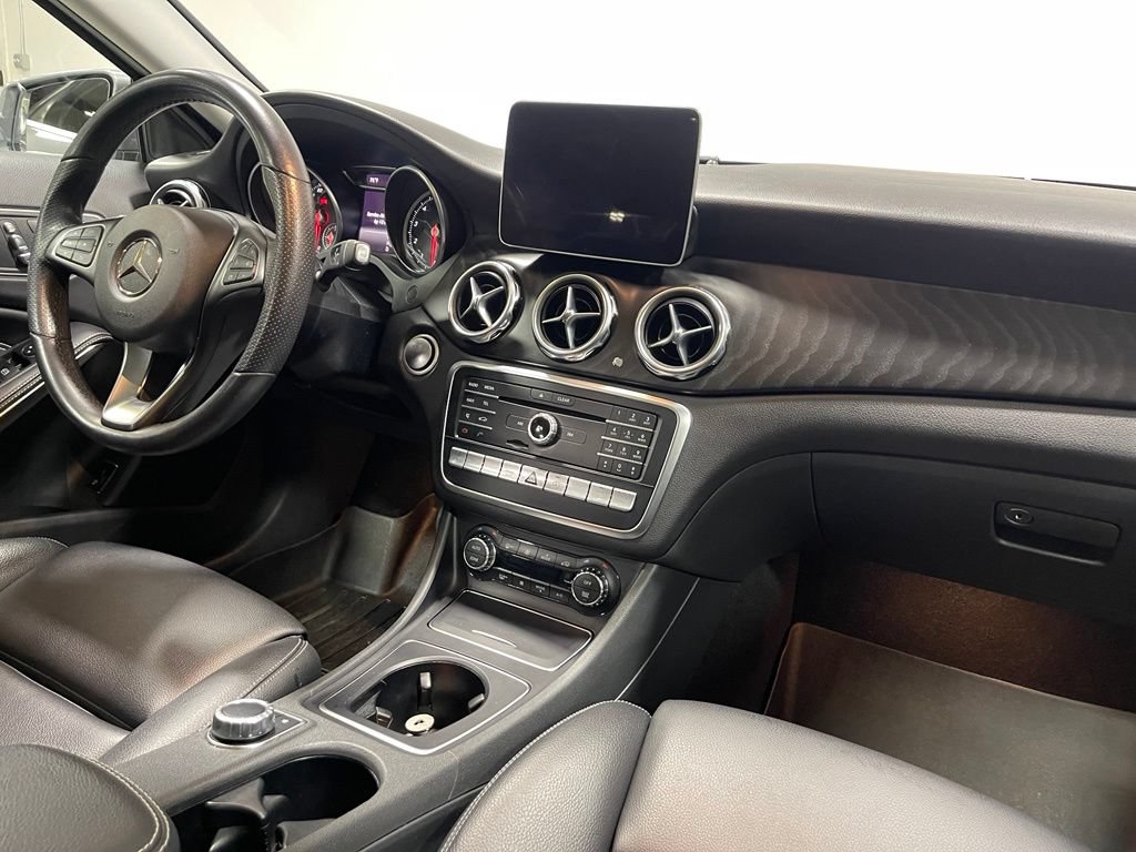 Certified 2020 Mercedes-Benz GLA 250 4MATIC image 28
