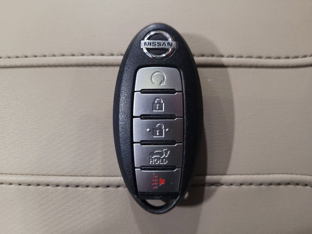 Used 2017 Nissan Rogue SL image 32