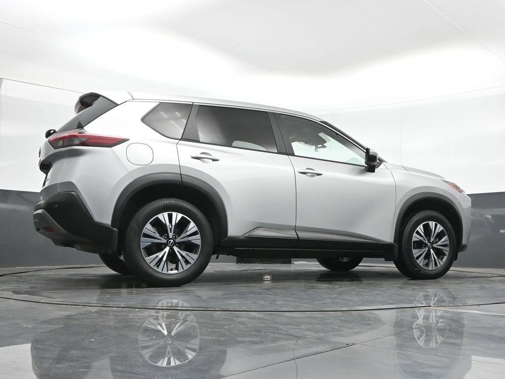 Used 2023 Nissan Rogue SV image 46