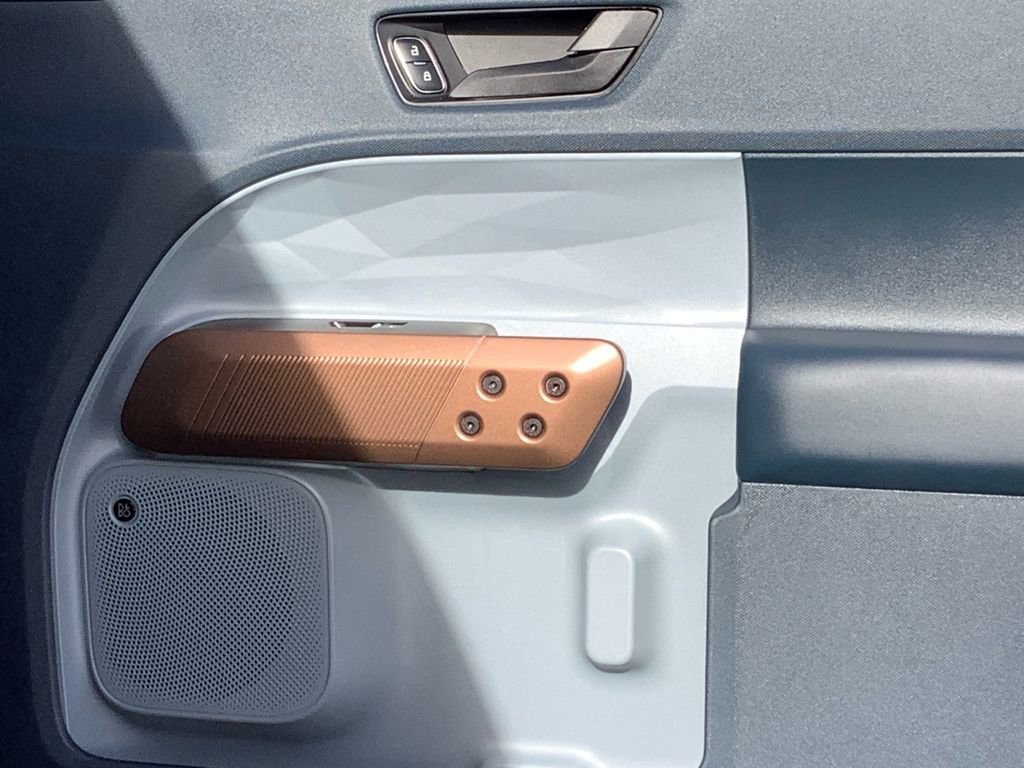 Used 2023 Ford Maverick Lariat w/ Lariat Luxury Package image 15