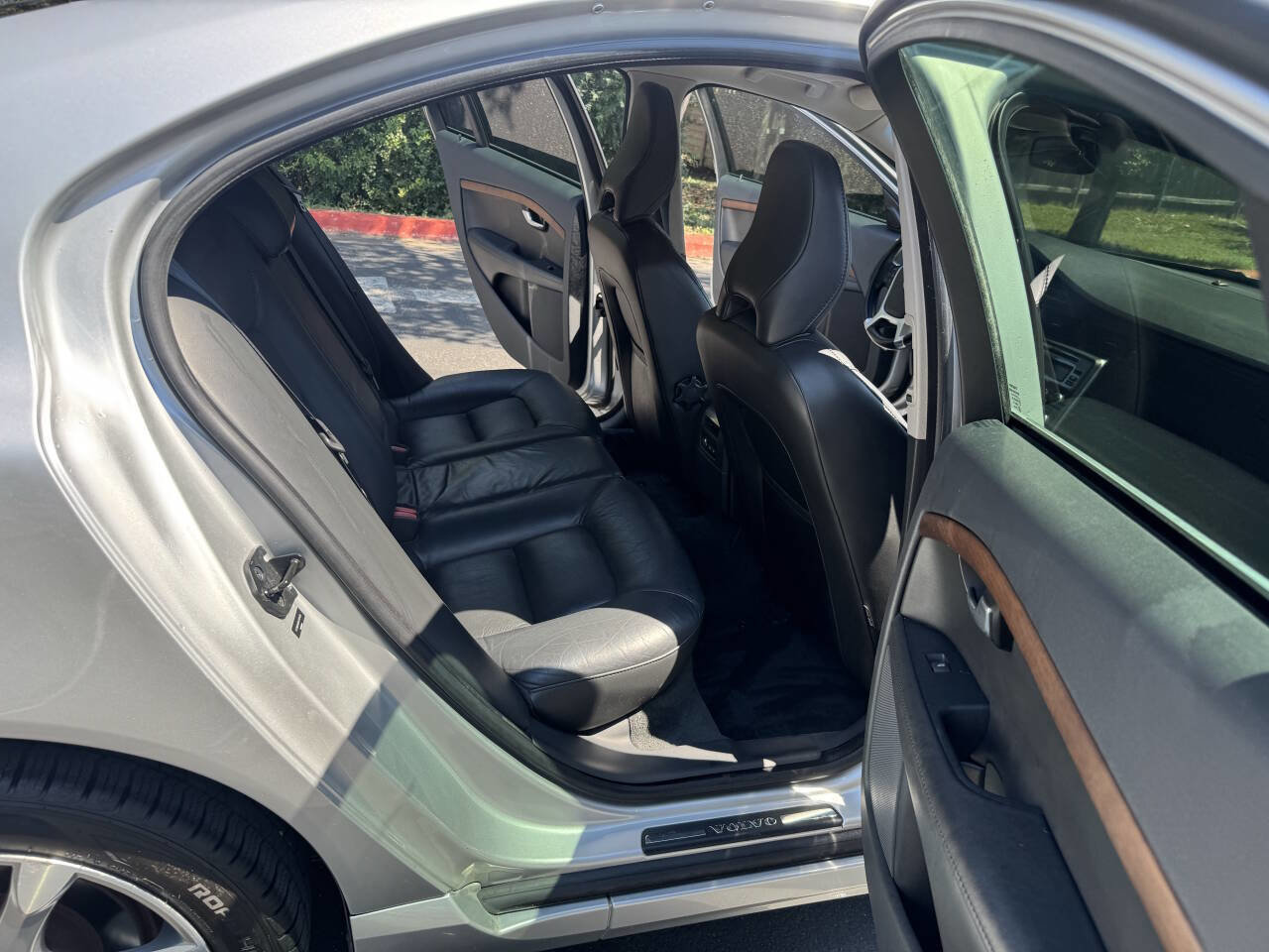 Used 2010 Volvo S80 3.2 image 39