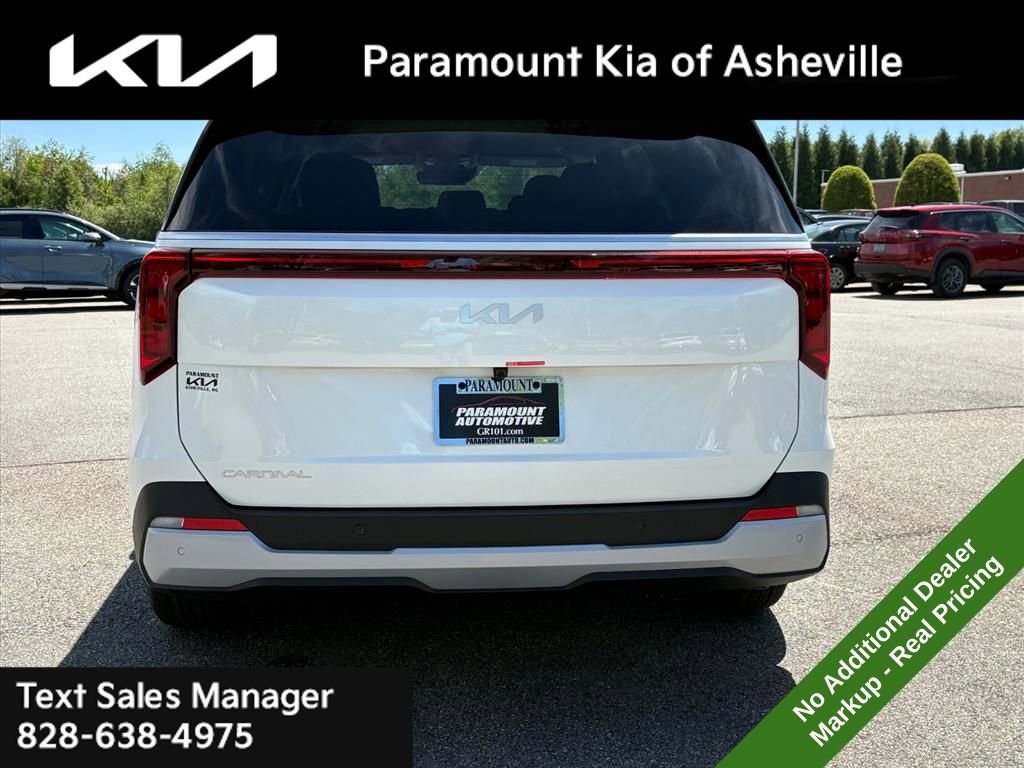 New 2026 Kia Carnival FWD image 5