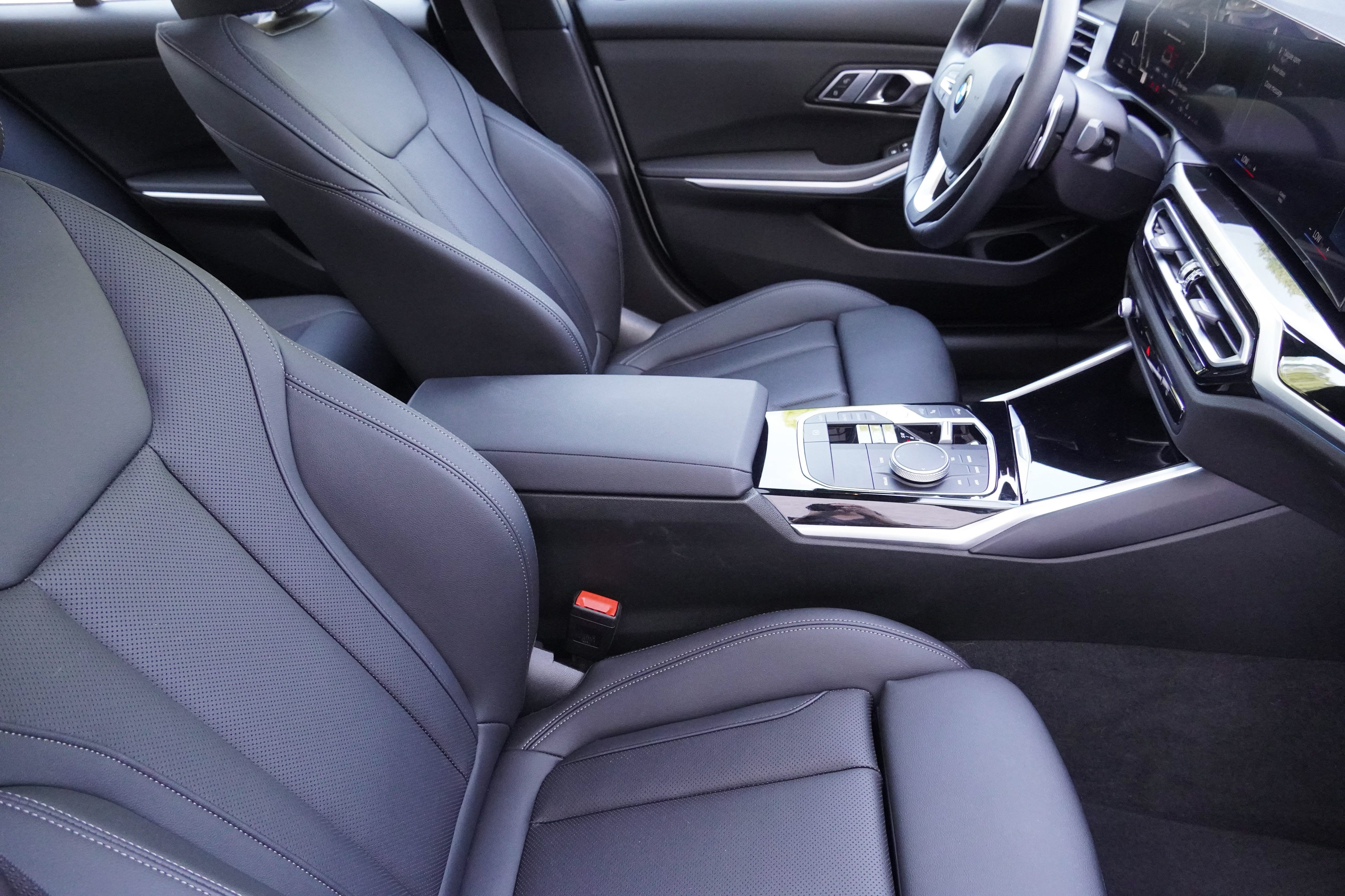 Certified 2023 BMW 330i Sedan w/ Premium Package RWD image 13