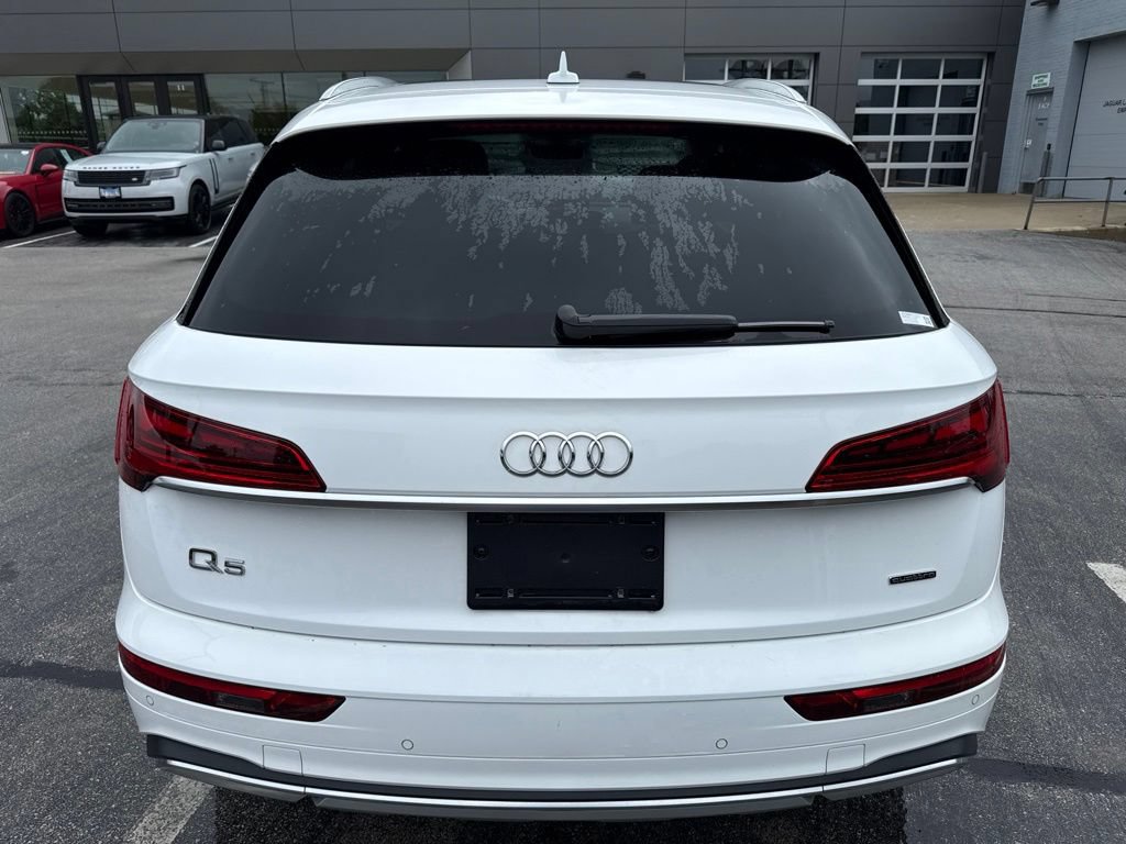 Used 2023 Audi Q5 2.0T Premium w/ Convenience Package AWD/4WD image 4