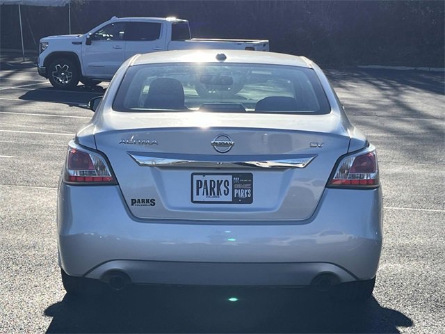 Used 2015 Nissan Altima 2.5 SV w/ Convenience Package image 6