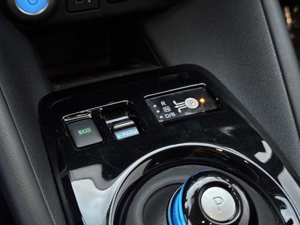 Used 2025 Nissan Leaf SV Plus image 22