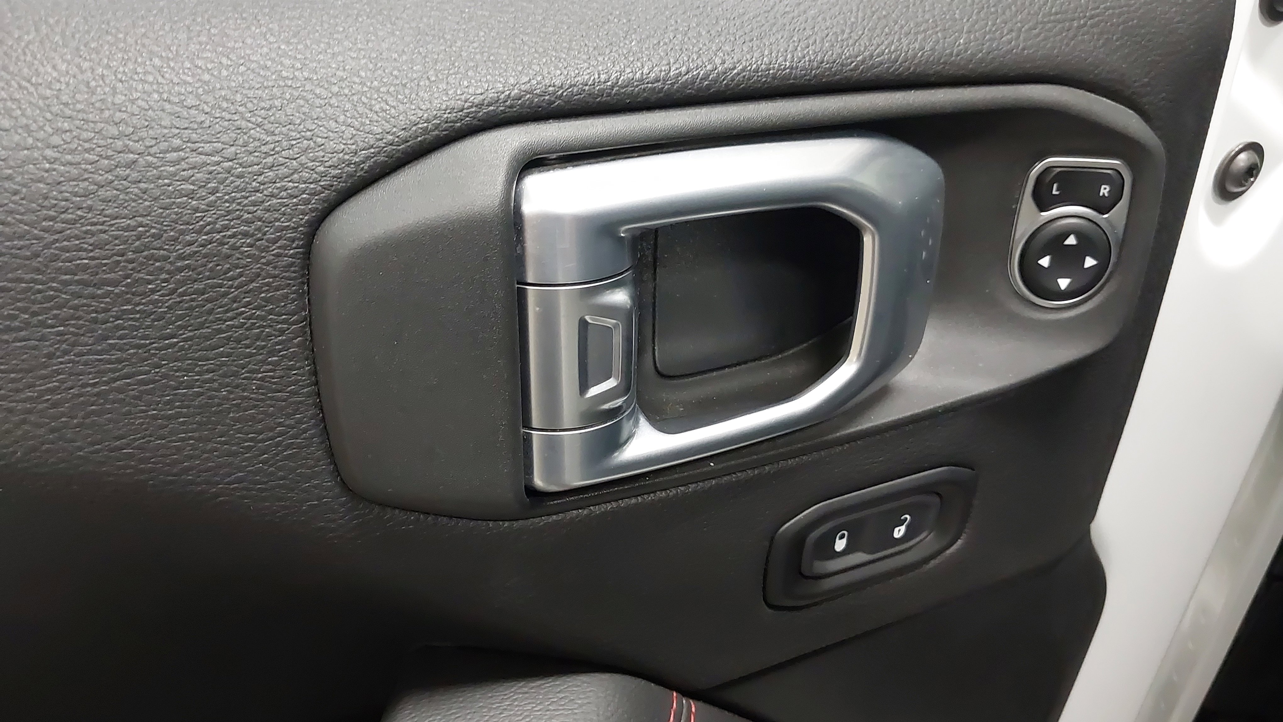 Used 2020 Jeep Wrangler Unlimited Rubicon image 25