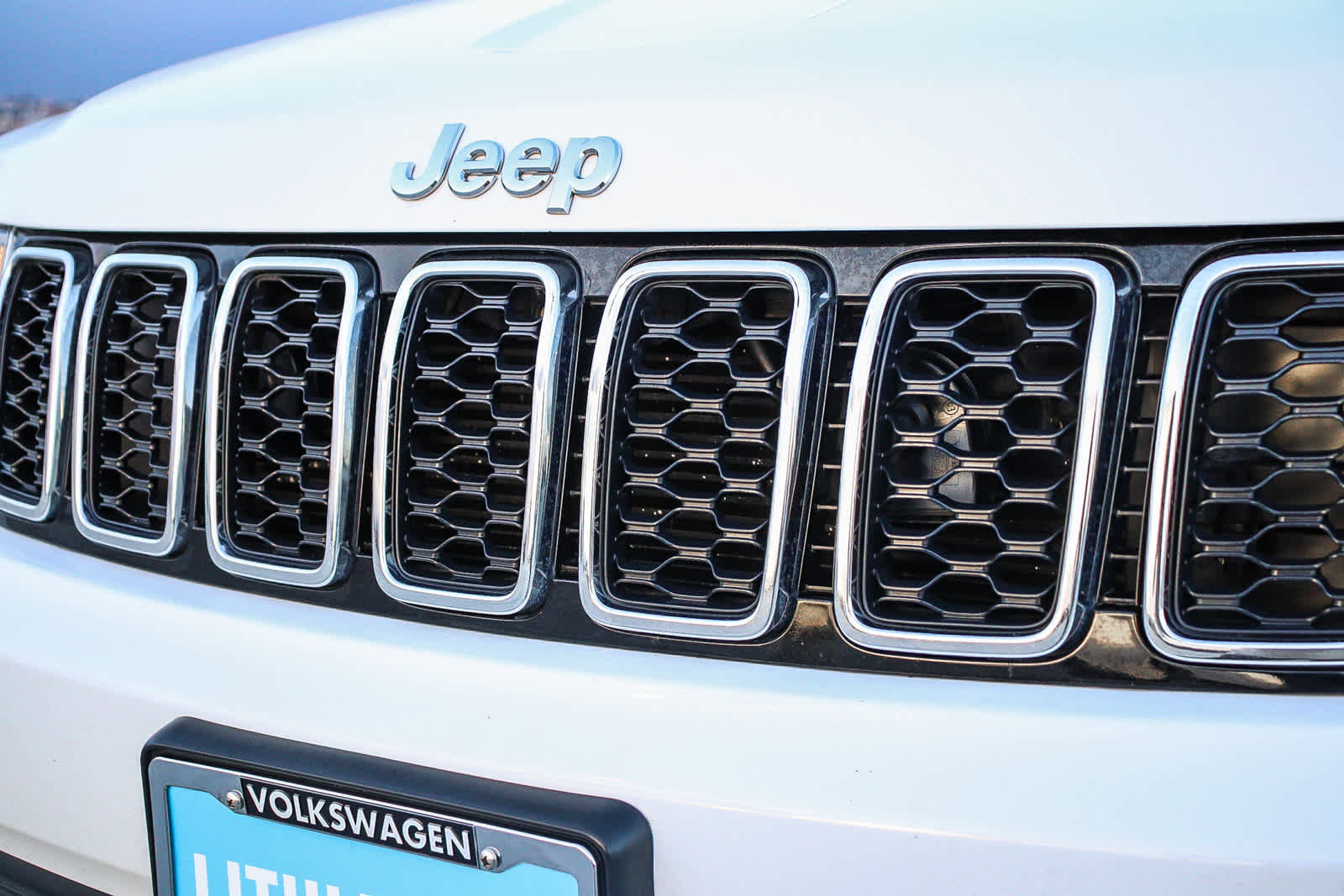 Used 2019 Jeep Grand Cherokee Laredo w/ Laredo X Package image 5