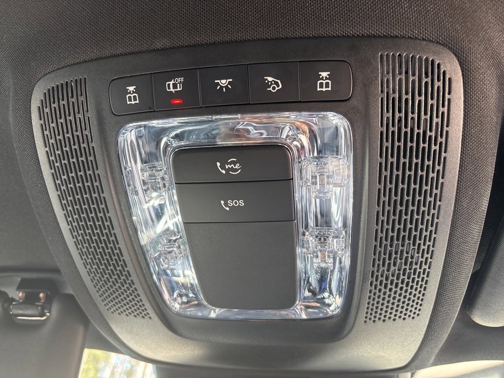 Used 2024 Mercedes-Benz GLB 250 image 26