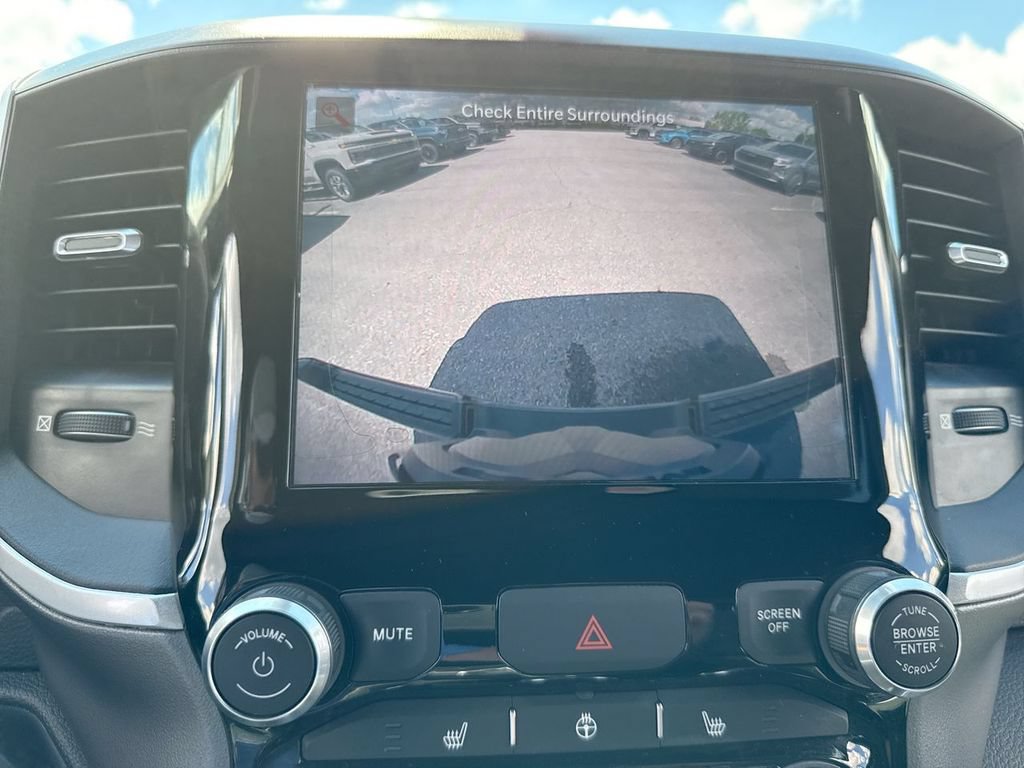 Used 2022 RAM 1500 Big Horn w/ Night Edition RWD image 17