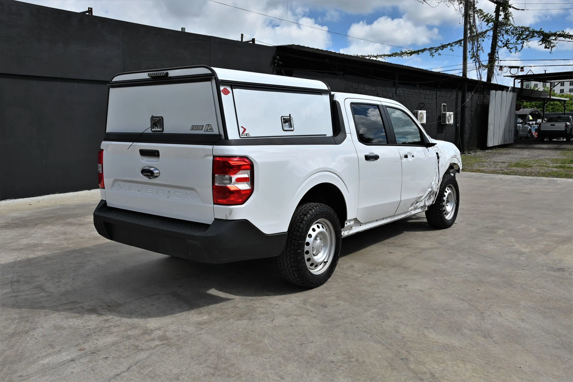 Used 2023 Ford Maverick XL image 5