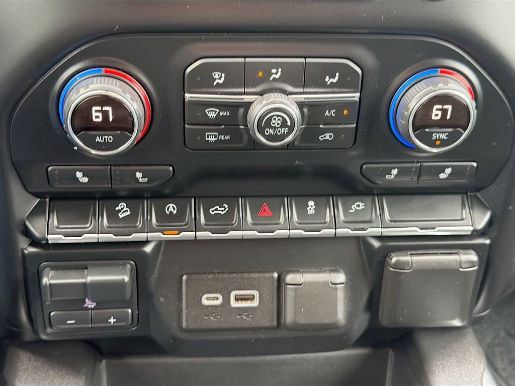 Used 2019 Chevrolet Silverado 1500 RST image 16