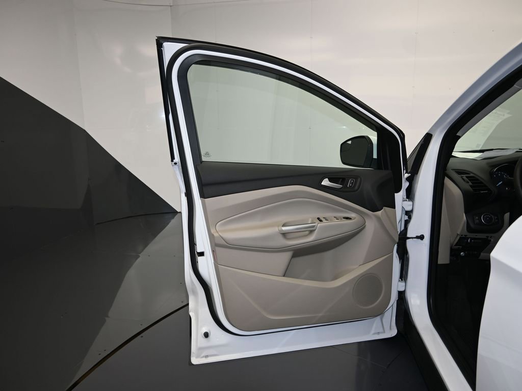 Used 2018 Ford Escape SE image 11