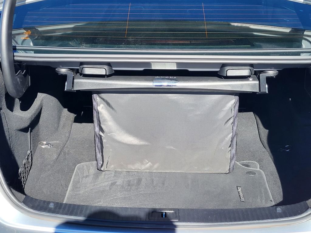 Used 2015 Mercedes-Benz E 350 4MATIC Sedan image 17