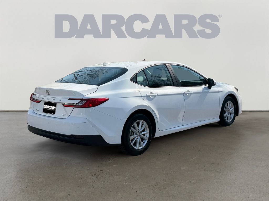Used 2025 Toyota Camry LE image 7