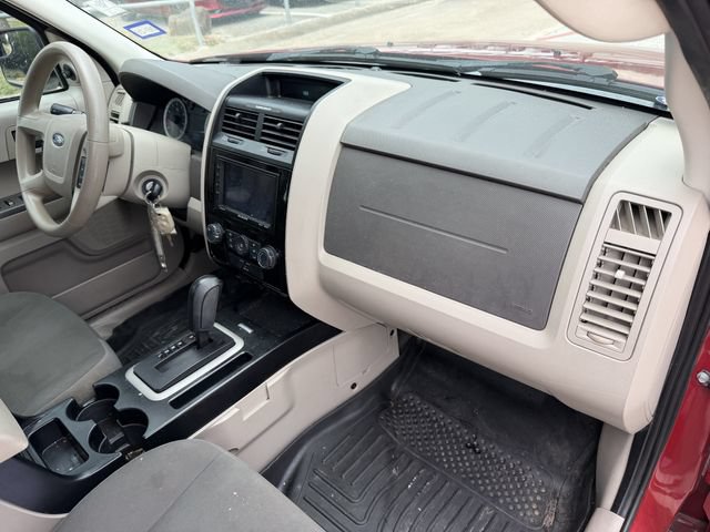 Used 2011 Ford Escape XLS w/ 101A Rapid Spec Order Code FWD image 26