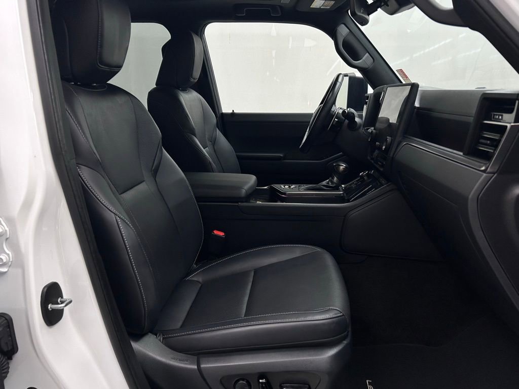 Used 2024 Lexus GX 550 w/ Accessory Package (Z1) image 18