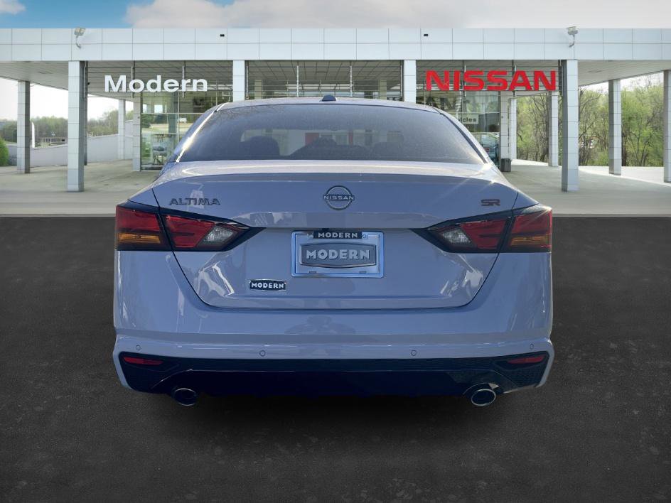 New 2025 Nissan Altima 2.5 SR image 4