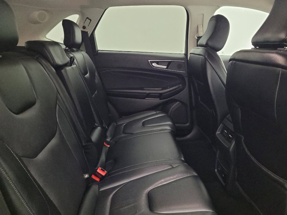 Used 2022 Ford Edge Titanium AWD/4WD image 19