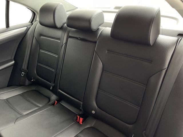 Used 2018 Volkswagen Jetta Wolfsburg Edition image 21