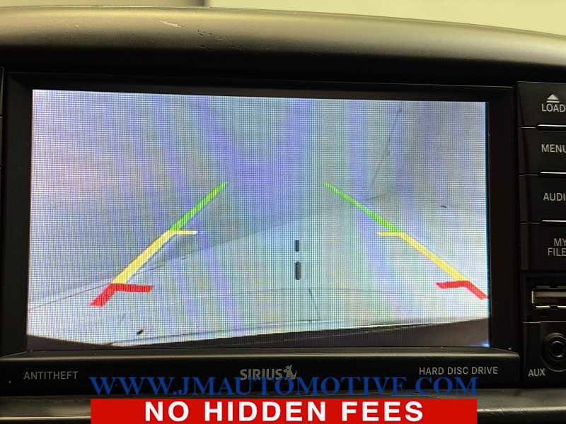 Used 2014 Chrysler Town & Country Touring image 30