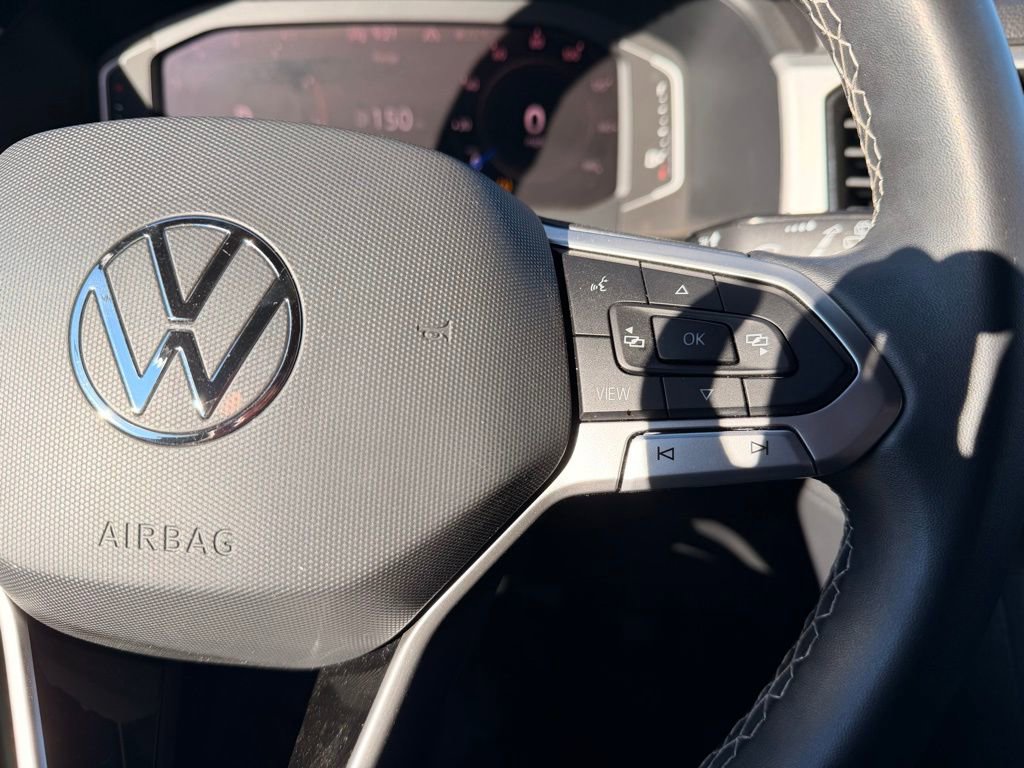 Used 2022 Volkswagen Atlas Cross Sport SE image 16