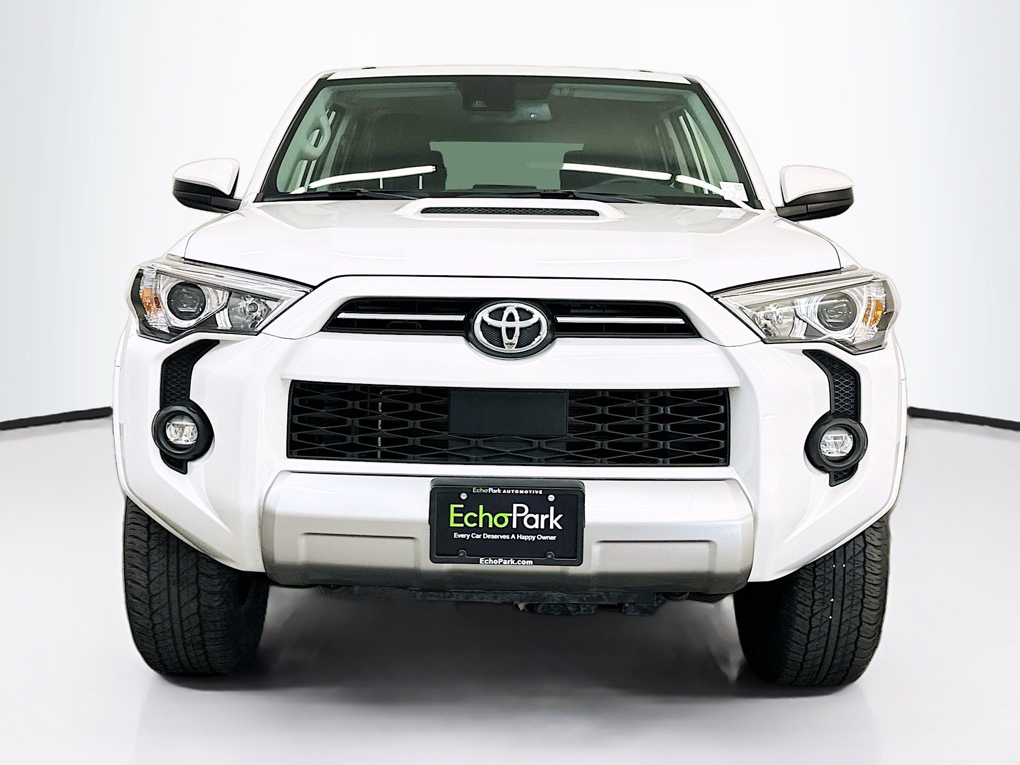 Used 2024 Toyota 4Runner TRD Off-Road image 2
